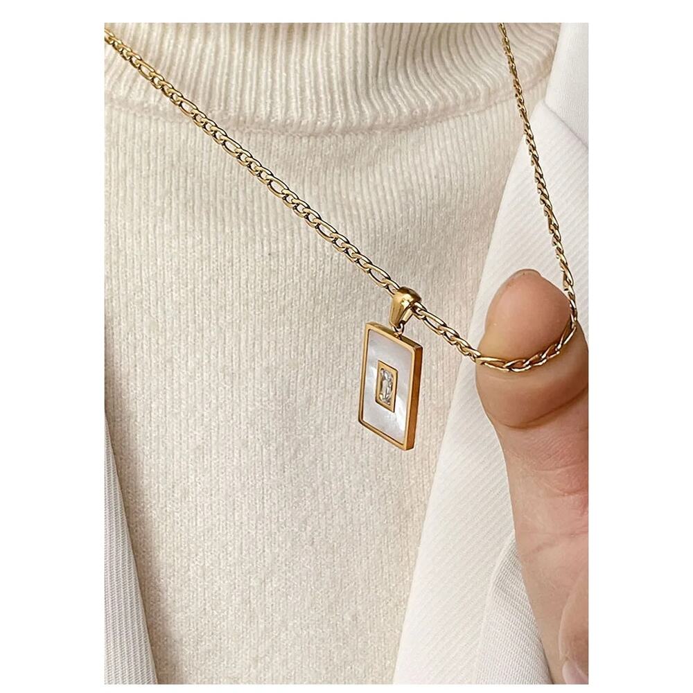 White Shell Vintage Rectangle Acrylic Zircon Pendant Necklace 18K Gold Plated - Picture 5 of 8